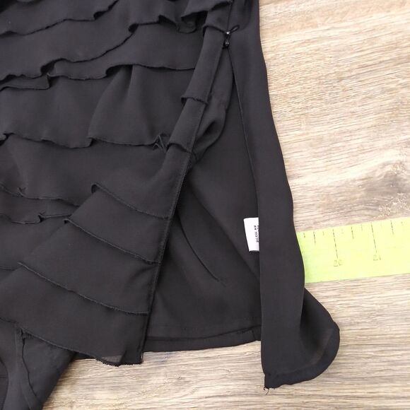 Signature by Larry Levine Shirt Womens Size S Black Ruffle Front Side Zip Blouse - Picture 6 of 8